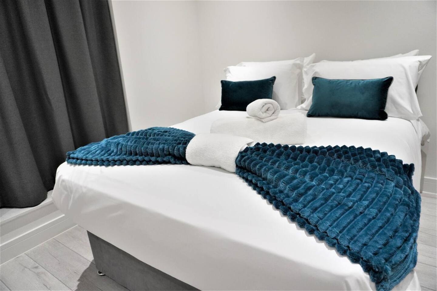 Queens Luxury Apartments Wembley Stadium - Лондон Экстерьер фото