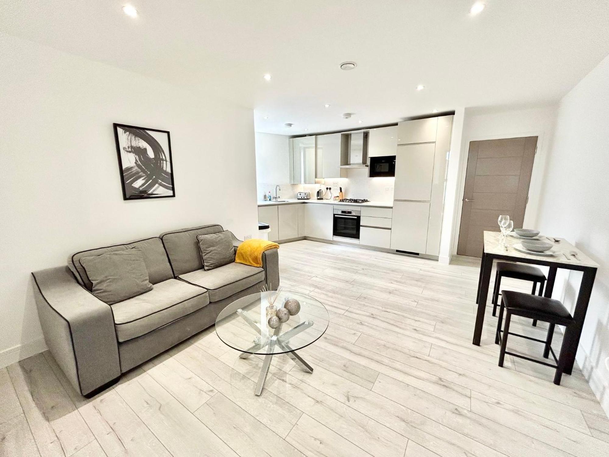 Queens Luxury Apartments Wembley Stadium - Лондон Экстерьер фото