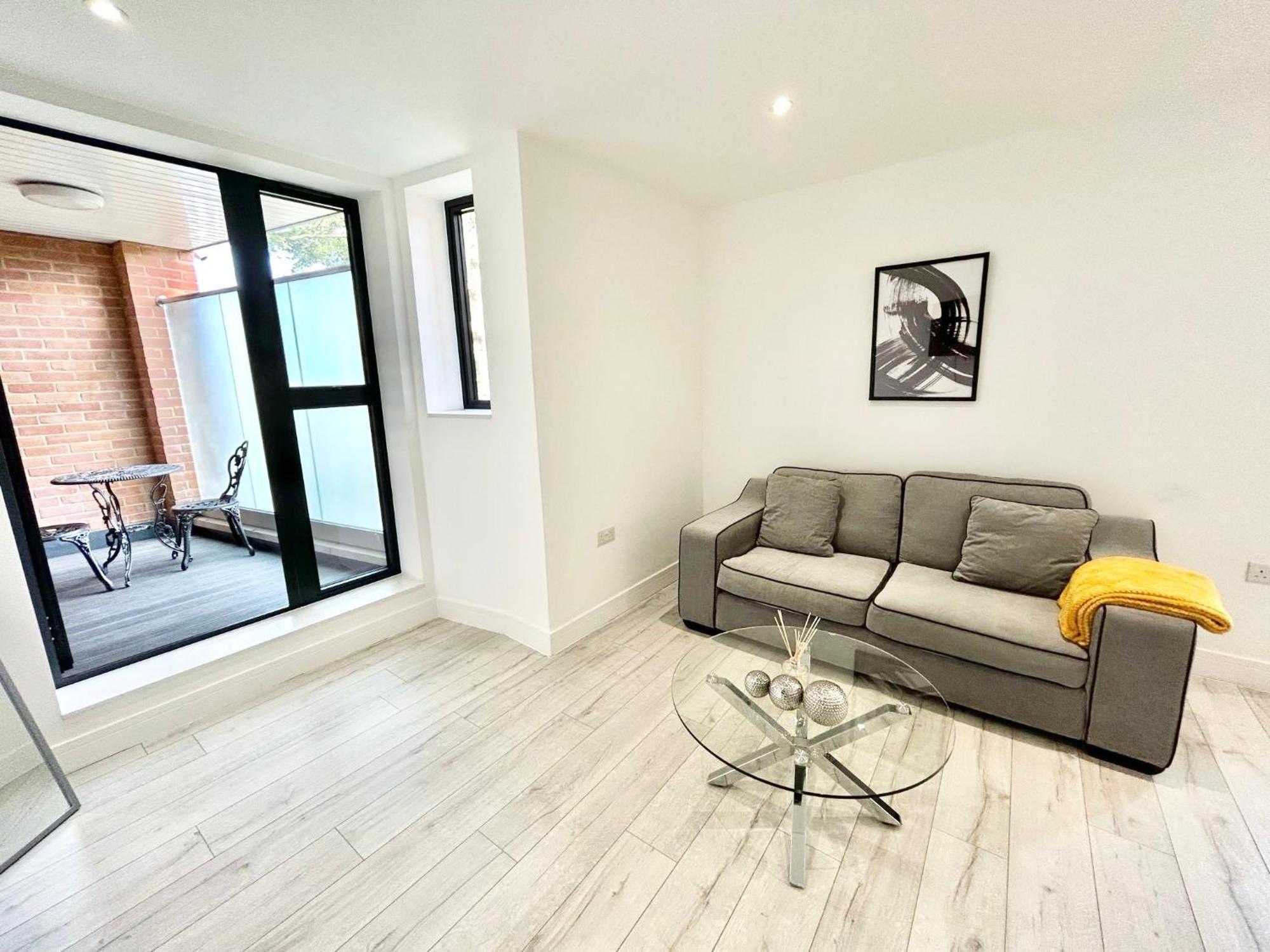 Queens Luxury Apartments Wembley Stadium - Лондон Экстерьер фото